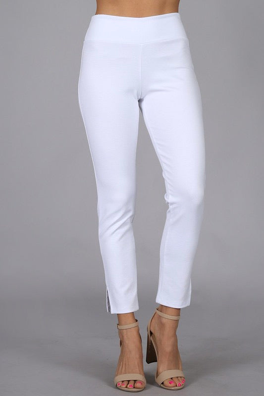 White Lotus Capri Pants – A Little Bird Boutique