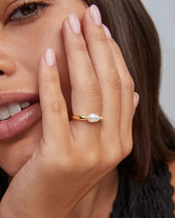 Kendra Scott Leighton Gold Pearl Band Ring in Freshwater Cultured Pearl