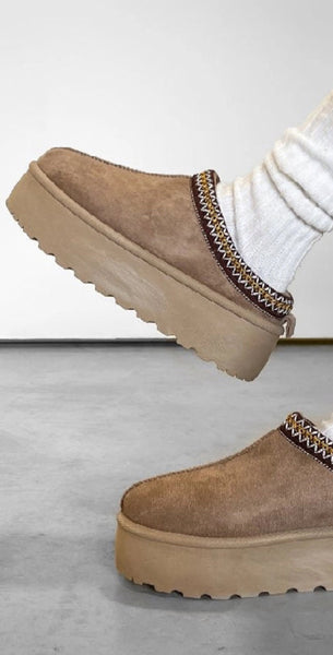 Aspen Sherling Clog - Camel