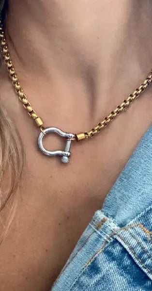 Kensley Toggle Necklace