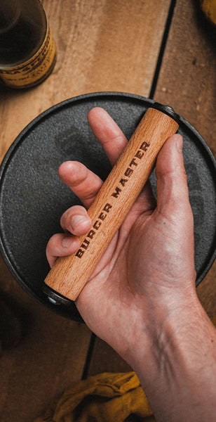 Burger Master – Cast Iron Grill Press