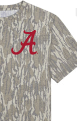 Campus Collection Wave Circle T-shirt - Bottomland Mossy Oak