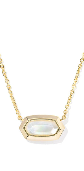 Kendra Scott Elisa Bezel Gold Short Pendant Necklace in Ivory Mother of Pearl