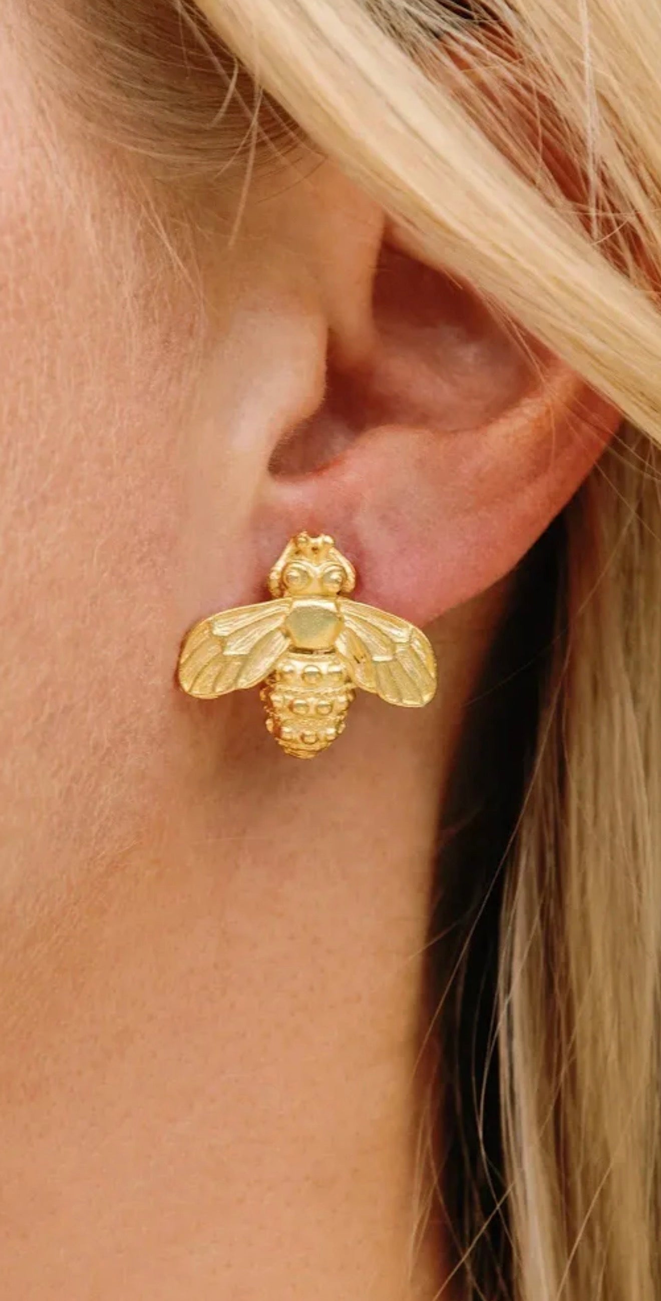 Susan Shaw Azalea Bee Earrings