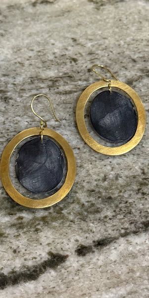 Banjar Floating Oval Earring - Black
