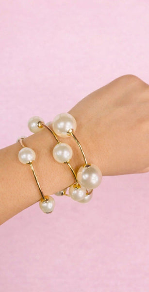 Garbo Pearl Bracelet Set