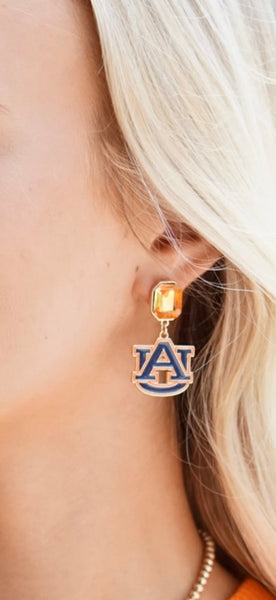 Auburn Tigers Rhinestone Enamel Logo Earrings in Shiny Gold