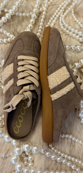 Sandra Fur Stripe Design Backless Mule Court Sneakers