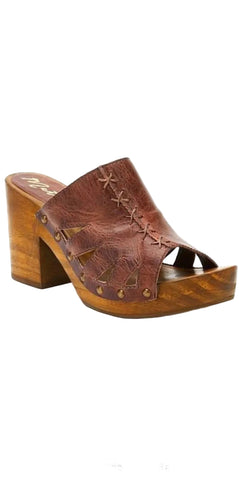 Matisse Kara Clog Sandal