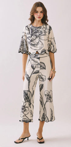 Textured Cropped Pants-4 Colors