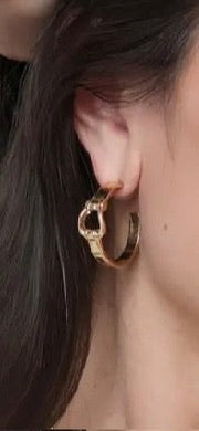 Henry Horsebit Hoop Earrings in Shiny Gold