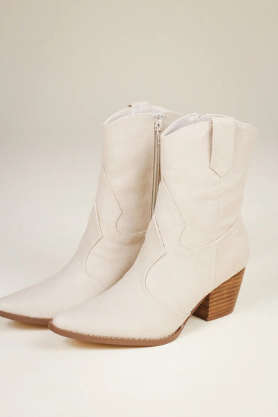 Matisse Bambi Boot | Bone