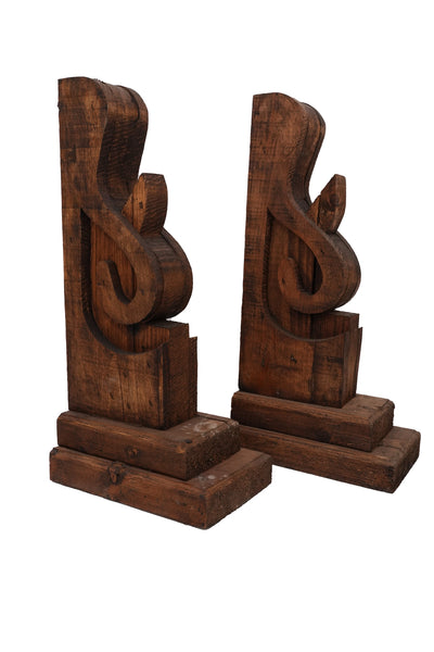 Creekside Farmhouse Corbel - Rustic Brown