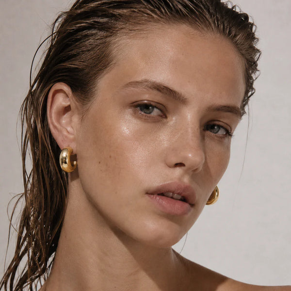 Ellie Vail Cosa Medium Hoop Earring