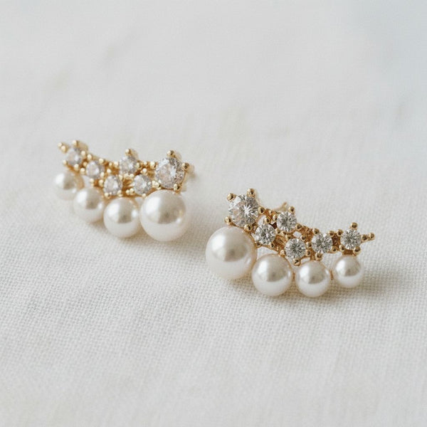 Curved Zircon Pearl Stud Earrings