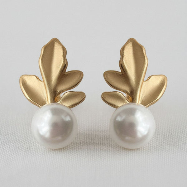 Elegant Leaf Design Pearl Drop Earrings