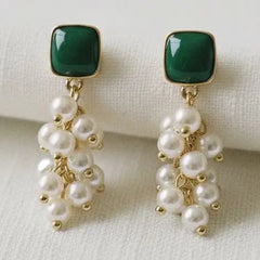 Chic Vintage-Inspired Pearl Drop Earrings