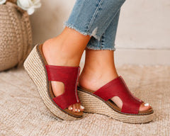 Corky's Kiss N Tell Wedge - Red
