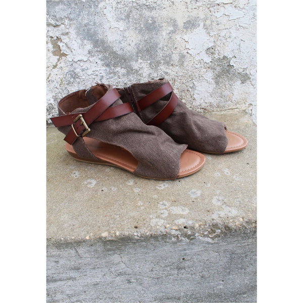 Brenna Sandal