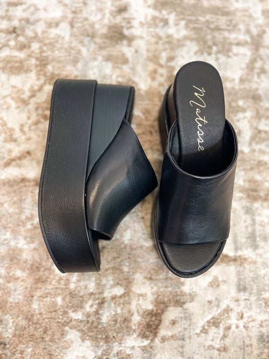 Matisse Georgia Wedge Black A Little Bird Boutique
