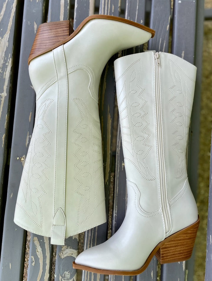 Howdie boots sales